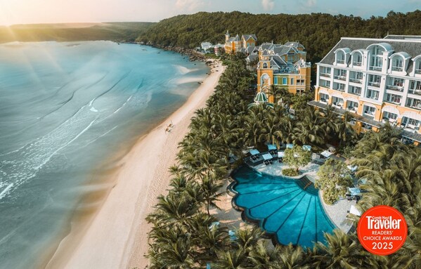JW MARRIOTT PHU QUOC - ASIA'S TOP 5 RESORT WELCOMES THE FESTIVE SEASON WITH 'A SYMPHONY BENEATH THE STARS'